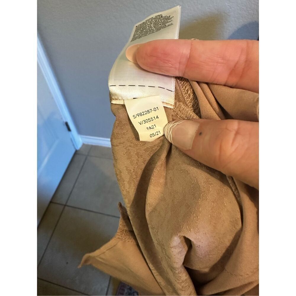 Athleta Brooklyn Mid Rise Textured Ankle Pants Women Size 24 Pink 982287 - Picture 15 of 15